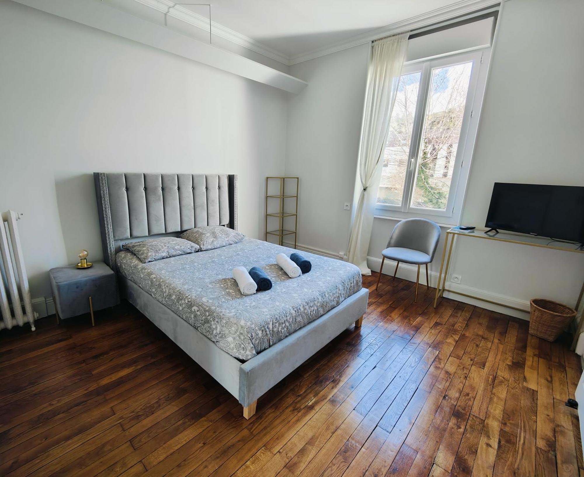 Self-Checkin Town House - Rooms To Rent In A Beautiful Modern Town House - Not A Hotel - Location De Chambres Avec Arrivee En Autonomie - Extra Fee For Sheets And Towels - Private Parking - Check Your Plateform Inbox And Follow Check-In Instructions Saint-Romain-en-Gal Екстериор снимка