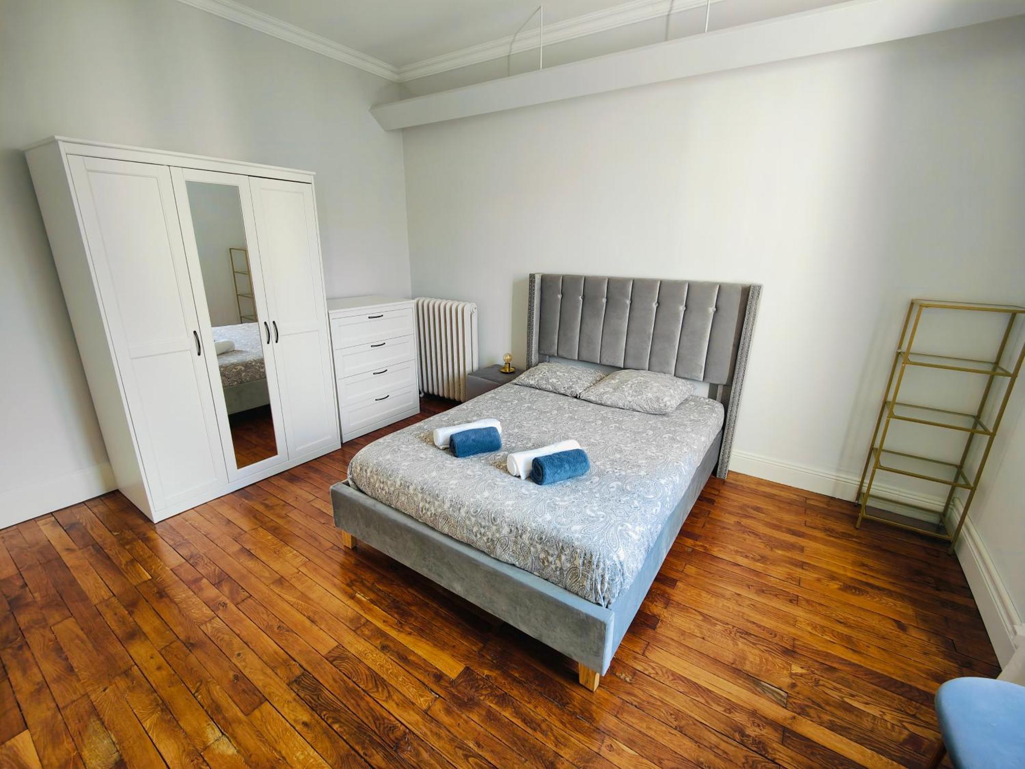 Self-Checkin Town House - Rooms To Rent In A Beautiful Modern Town House - Not A Hotel - Location De Chambres Avec Arrivee En Autonomie - Extra Fee For Sheets And Towels - Private Parking - Check Your Plateform Inbox And Follow Check-In Instructions Saint-Romain-en-Gal Екстериор снимка