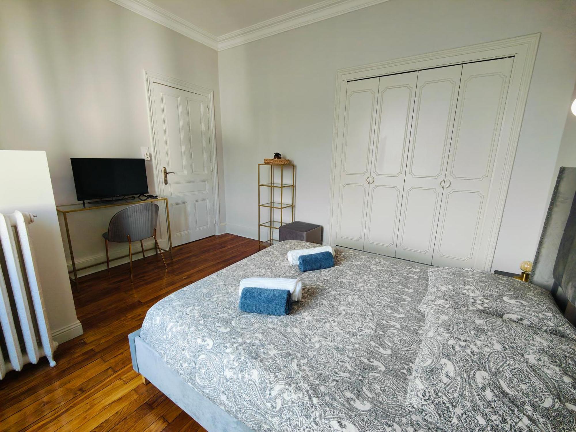 Self-Checkin Town House - Rooms To Rent In A Beautiful Modern Town House - Not A Hotel - Location De Chambres Avec Arrivee En Autonomie - Extra Fee For Sheets And Towels - Private Parking - Check Your Plateform Inbox And Follow Check-In Instructions Saint-Romain-en-Gal Екстериор снимка