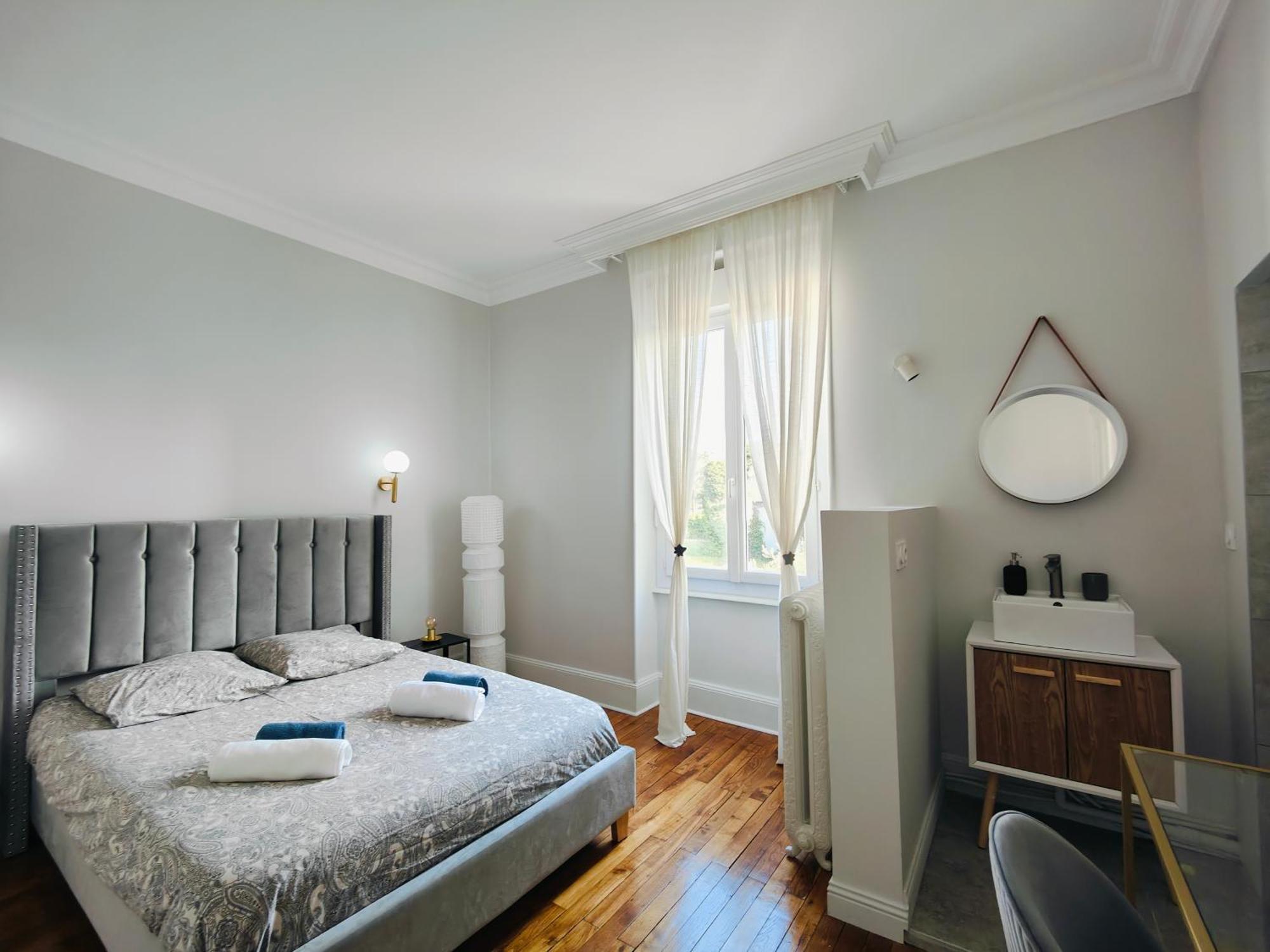 Self-Checkin Town House - Rooms To Rent In A Beautiful Modern Town House - Not A Hotel - Location De Chambres Avec Arrivee En Autonomie - Extra Fee For Sheets And Towels - Private Parking - Check Your Plateform Inbox And Follow Check-In Instructions Saint-Romain-en-Gal Екстериор снимка