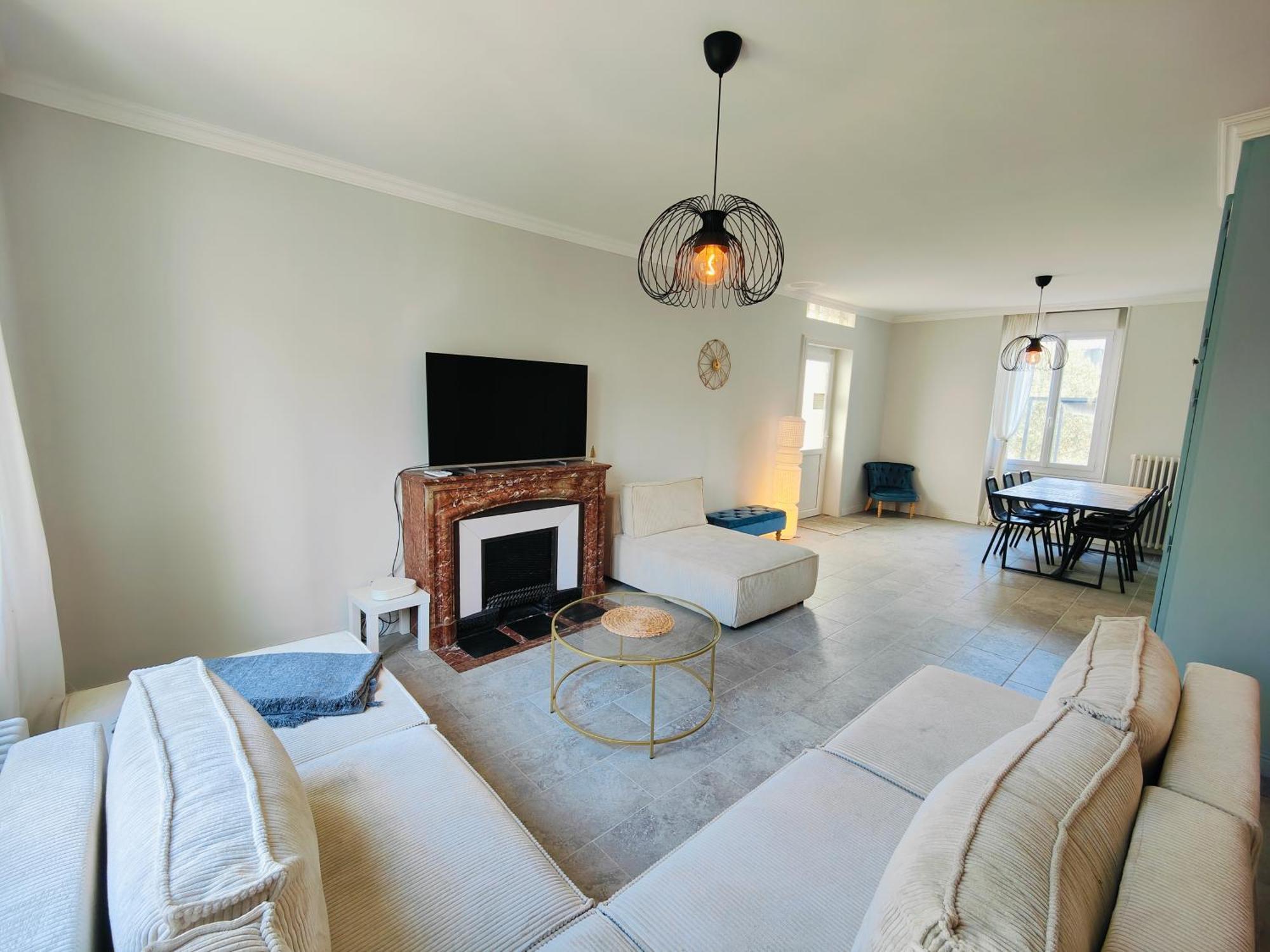 Self-Checkin Town House - Rooms To Rent In A Beautiful Modern Town House - Not A Hotel - Location De Chambres Avec Arrivee En Autonomie - Extra Fee For Sheets And Towels - Private Parking - Check Your Plateform Inbox And Follow Check-In Instructions Saint-Romain-en-Gal Екстериор снимка